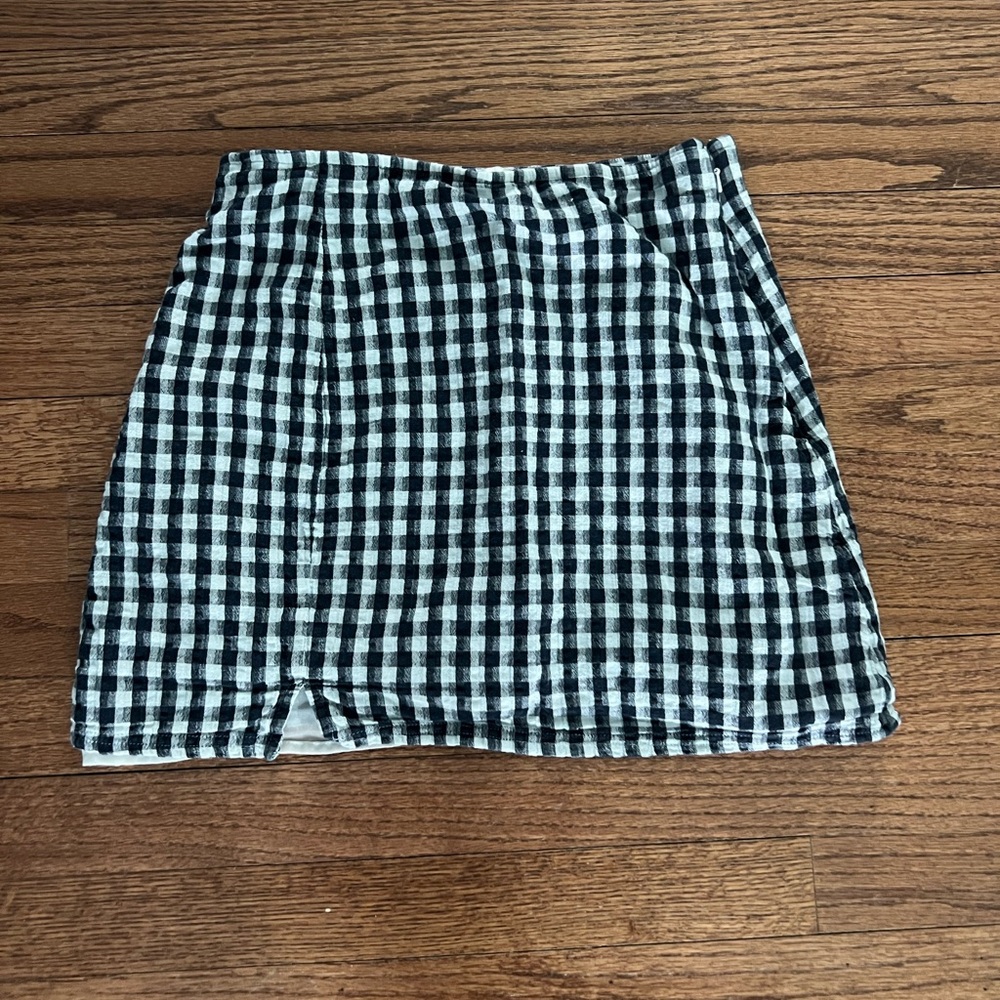 American Eagle Outfitters Black and White Mini Skirt